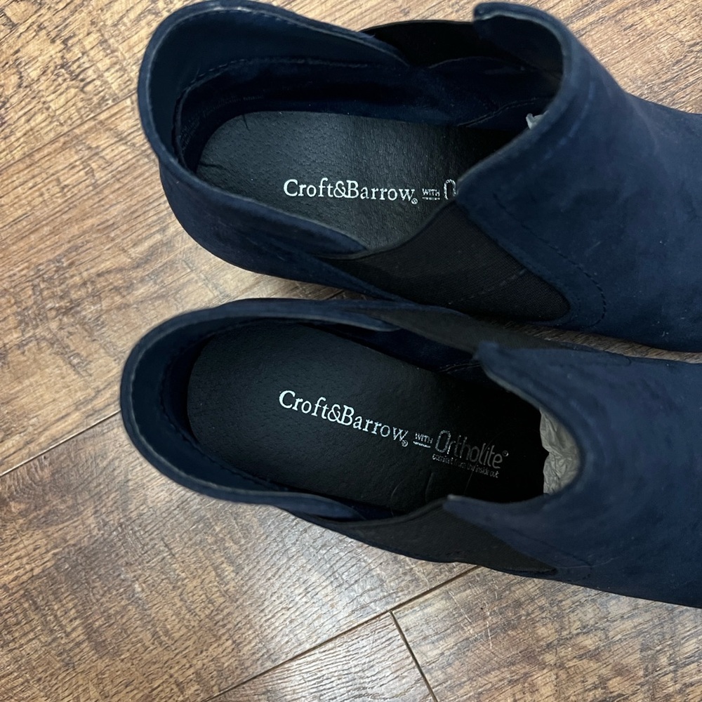 Croft & Barrow with Ortholite Women’s Navy Wedge Booties - Picture 6 of 9